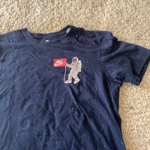 Nike tee astronaut